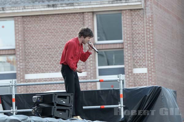 CAGE THE ELEPHANT - 2017-07-01 - ARRAS - La Citadelle - Main Stage - Matthew Ray Shultz